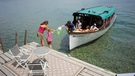 Skaneateles Lake Mailbox Cruise