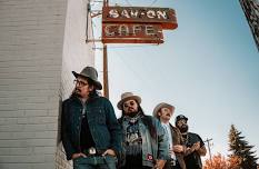 Tylor & The Train Robbers