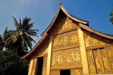 Luang Prabang Exploration: A UNESCO-Protected Tour through Gold Wall Temples & Mount Phousi