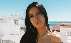 ANA MOURA