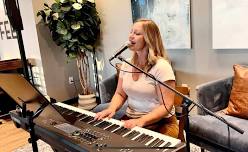 Holiday Music Series: Leslie Palensky