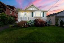 Open House: 1:00 PM - 3:00 PM at 82 Bennett Ave