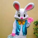 THE EASTER BUNNY IS COMING TO TOWN!