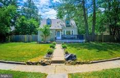 Open House: 11:00 AM - 2:00 PM at 2010S S Brighton Ave