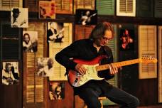 *VERY SPECIAL SHOW!* THE SONNY LANDRETH TRIO! — Abilene Bar & Lounge