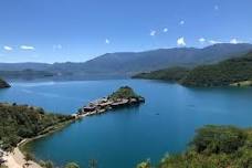 Lugu Lake Private Tour from Lijiang: Explore Lugu Lake, Mosuo ethnical group village and more