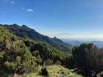 Hikemaniak 12 Apostles Trek