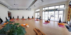 12pm Kaiut Yoga Class