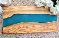 Resin Art (Cutting Board)