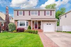 Open House: 12:00 PM - 2:00 PM at 2478 Rockville Centre Pkwy