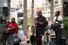 Scottsdale Quarter's Sunset Serenades Spring Music Series