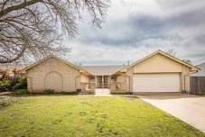 Open House: 2-4pm CDT at 108 SE Berkshire Way, Lawton, OK 73501