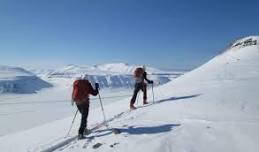 Wilderness winter camp 3 days: Ski tour with overnight in tent - Svalbard Wildlife Expeditions