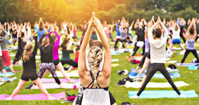 FREE YOGA CLASS @ THE FARMERS MARKET