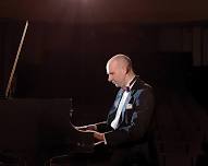 CHRISTOPHER TAYLOR: SOLO PIANO RECITAL