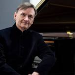 Sir Stephen Hough plays Grieg