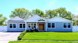 Open House: 3-5pm EDT at 499 Davie St, Westbury, NY 11590