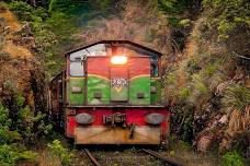 Colombo to Ella Scenic Train Journey: Experience Lush Landscapes and Cultural Diversity