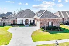 Open House: 2-4pm CDT at 7332 Effie Dr, Denham Springs, LA 70706