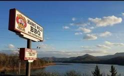 Steve Vaclavik at Hawg Wild BBQ and Catfish House