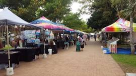 Urangan Pier Markets