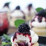 Cupcakes ‘Fill & Frost’ w/ Fluffy Fellows Farm