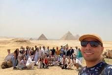 Giza Pyramids and Egyptian Museum: A Comprehensive One-Day Tour