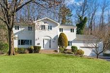 Open House for 150 Peach Drive East Hills NY 11576