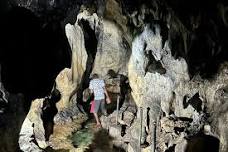 Roaring River Caves Eco-Adventure: Unspoiled Jamaican Countryside Experience