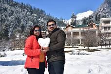 Professional Manali Photoshoot: Capture Your Memories with Iconic Himachal Pradesh backdrops