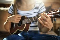 Learn to Play the Ukulele