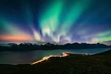 Tromso Northern Lights Tour: Luxury Travel in Arctic Conditions with Professional Guides