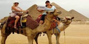 Layover to the Giza pyramids with Camel ride and lunch