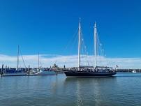 Rosslyn Bay Day Sail