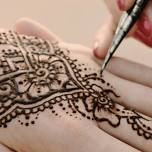 Learn How to Create Henna Designs