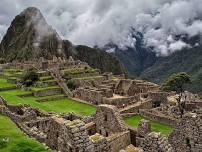 Inca Trail to Machu Picchu + Skylodge