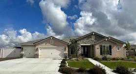 Open House: 12-4pm PDT at 16728 Stone Mill Ct, Bakersfield, CA 93314