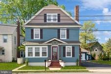 Open House: 12:00 PM - 2:00 PM at 65 Chestnut St