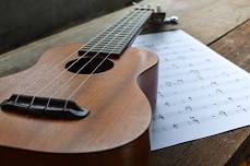 BEGINNING UKULELE