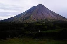 Arenal-Pacific Costa Rica 6-Day Tour: Experience Natural Beauty, Animals, Volcanos, and Beaches