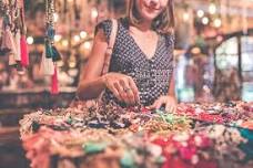 Delhi Street Shopping Tour: Experience Traditional and Modern India with Street Way Holidays