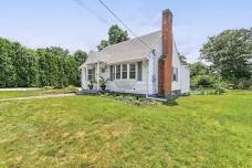 Open House: 11:00 AM - 1:00 PM at 88 Boston Ave