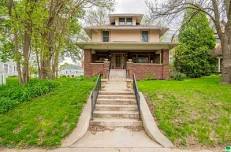 Open House: 1:00 PM - 2:30 PM at 2814 Nebraska St