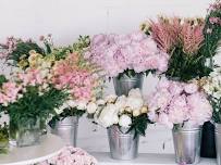 Mother's Day Pop-up Flower Bar