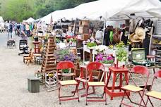 Brimfield Antiques & Collectibles Shows