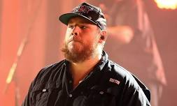 Luke Combs: Growin Up And Gettin Old Tour