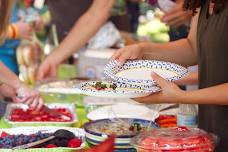 Hebrew Potluck in the Park: A YAD Ambassador Gathering