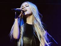 Avril Lavigne At Northwell Health at Jones Beach Theater