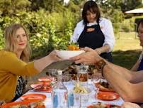 A hands-on lunch in the Jacican kitchen garden.