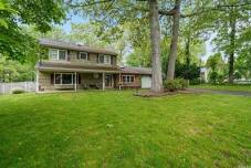 Open House: 11:00 AM - 1:00 PM at 22 Reynolds Rd